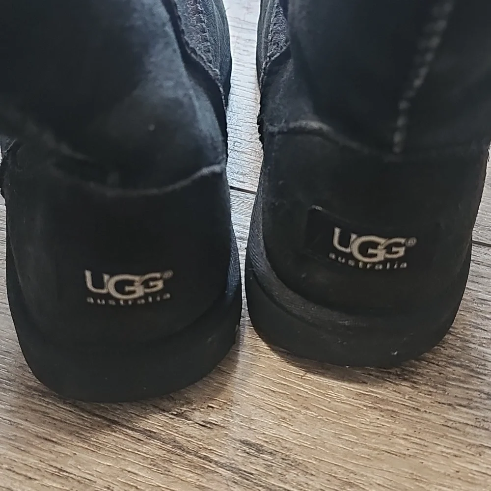 Ugg Classic Short Boot Black Big kids